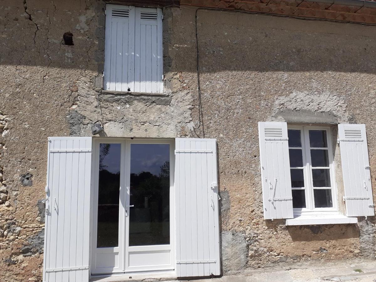 Chambre D'Hotes La Grange Chalagnac Exteriér fotografie